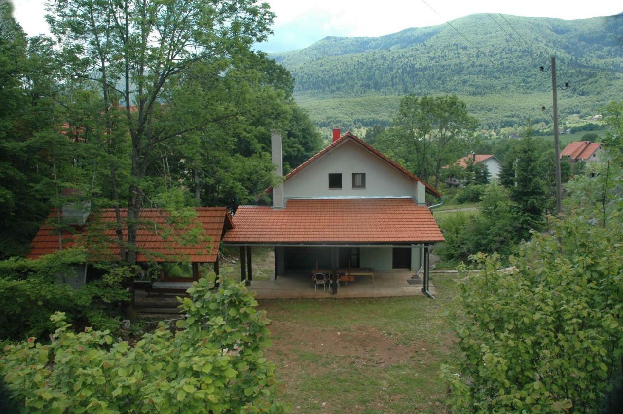 M & J Villa คราสโนโปลเย ภายนอก รูปภาพ